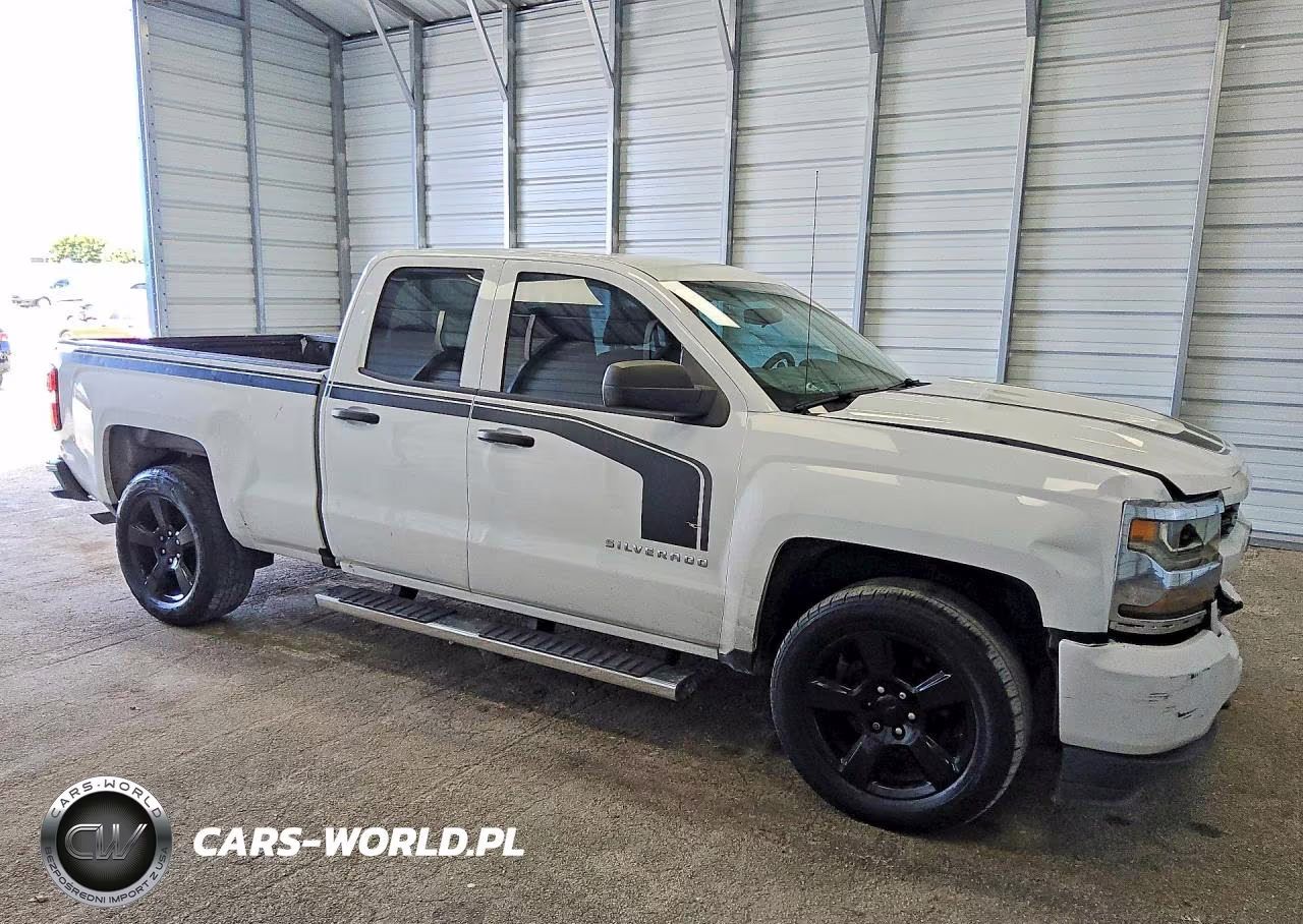 2017 Chevrolet Silverado C1500 Custom VIN:1GCRCPEH9HZ288856 - 4