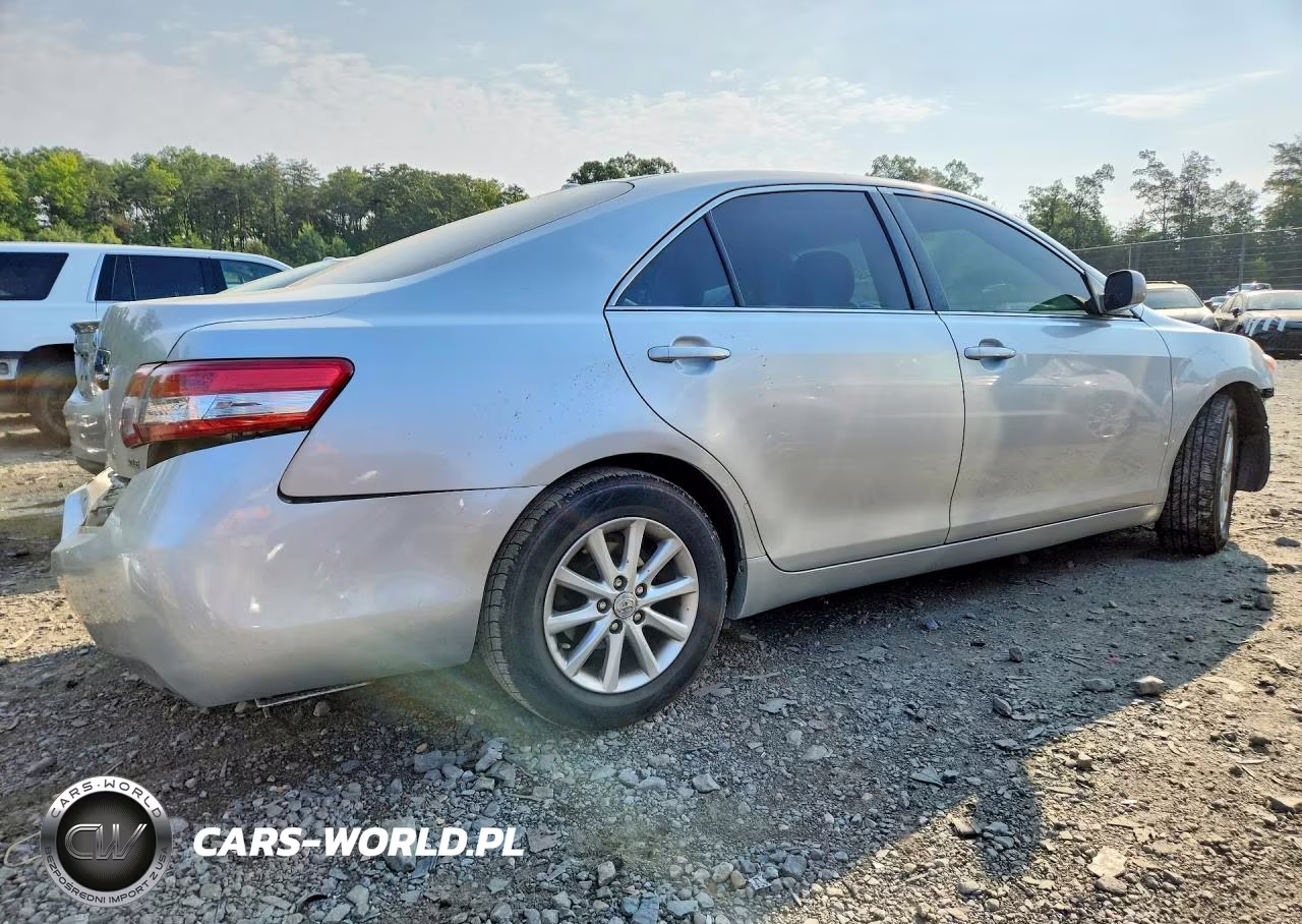 2011 Toyota Camry Xle VIN:4T1BF3EK2BU207032 - 3