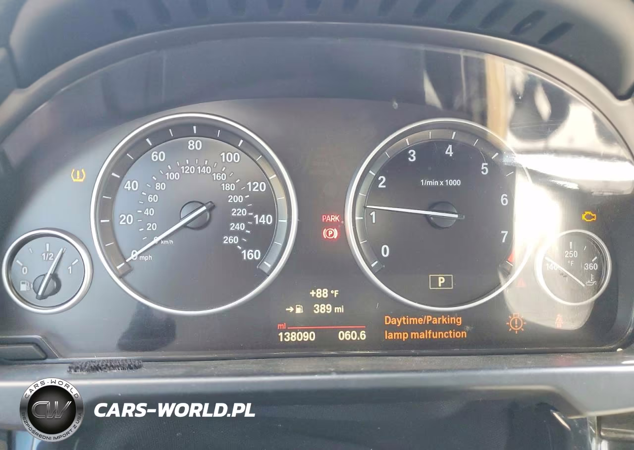 2015 BMW X5 xDrive35I VIN:5UXKR0C50F0P15907 - 9
