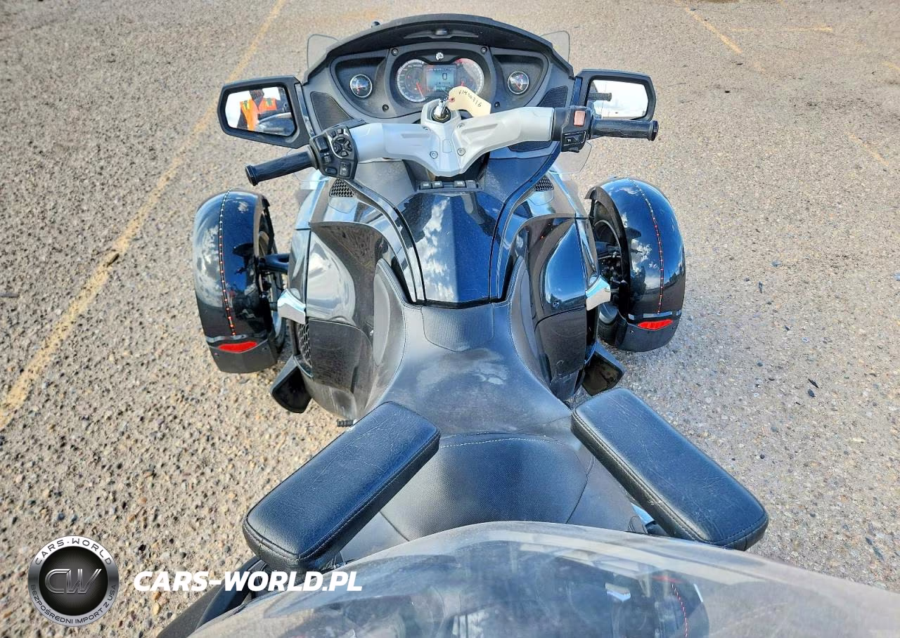 2010 Can-Am Spyder Roadster Rt VIN:2BXJBLC1XAV000560 - 6