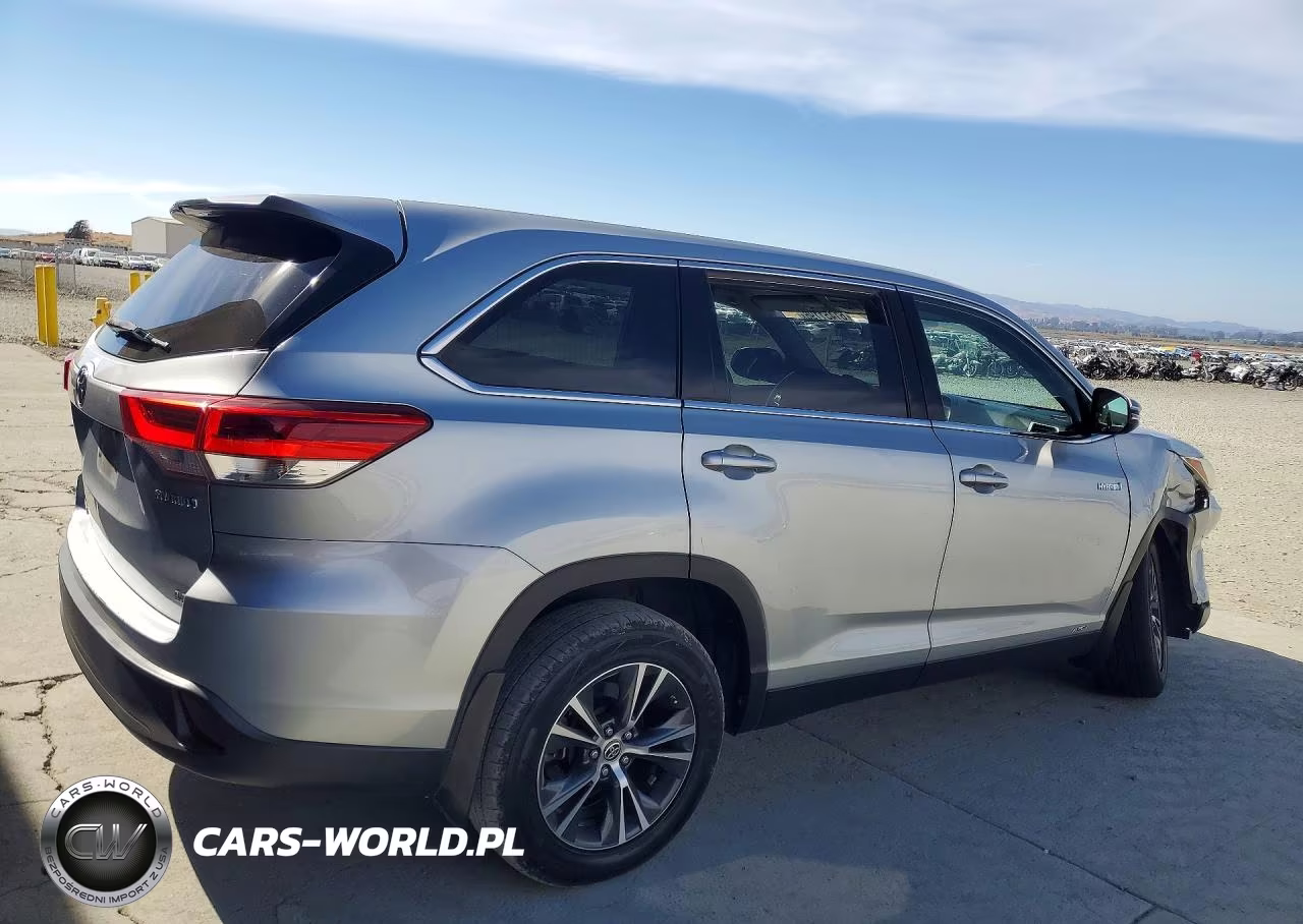 2019 Toyota Highlander Hybrid Le VIN:5TDBGRFH1KS075683 - 3
