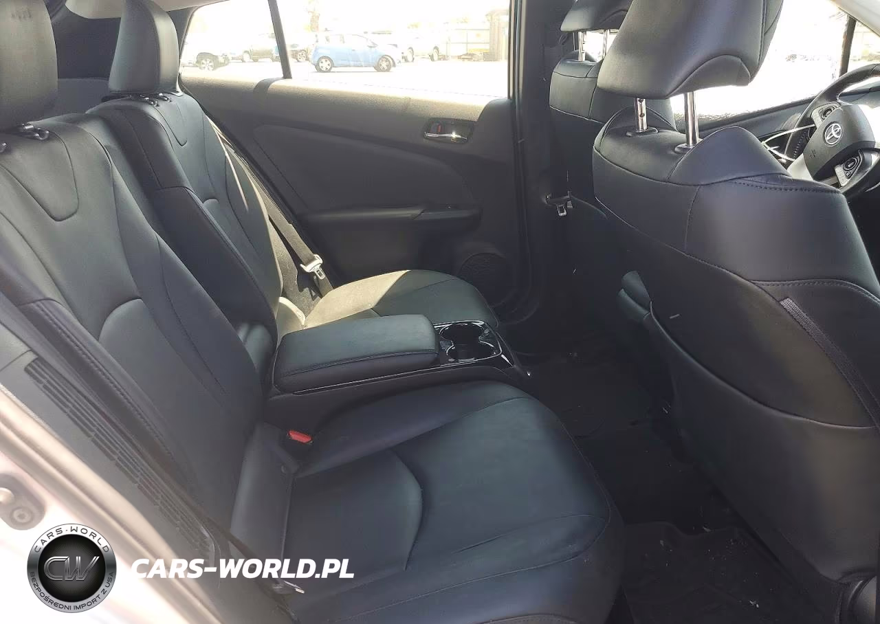 2017 Toyota Prius Prime Premium VIN:JTDKARFP3H3029727 - 10