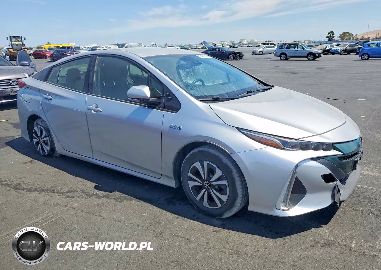 2017 Toyota Prius Prime Premium VIN:JTDKARFP3H3029727 - 4