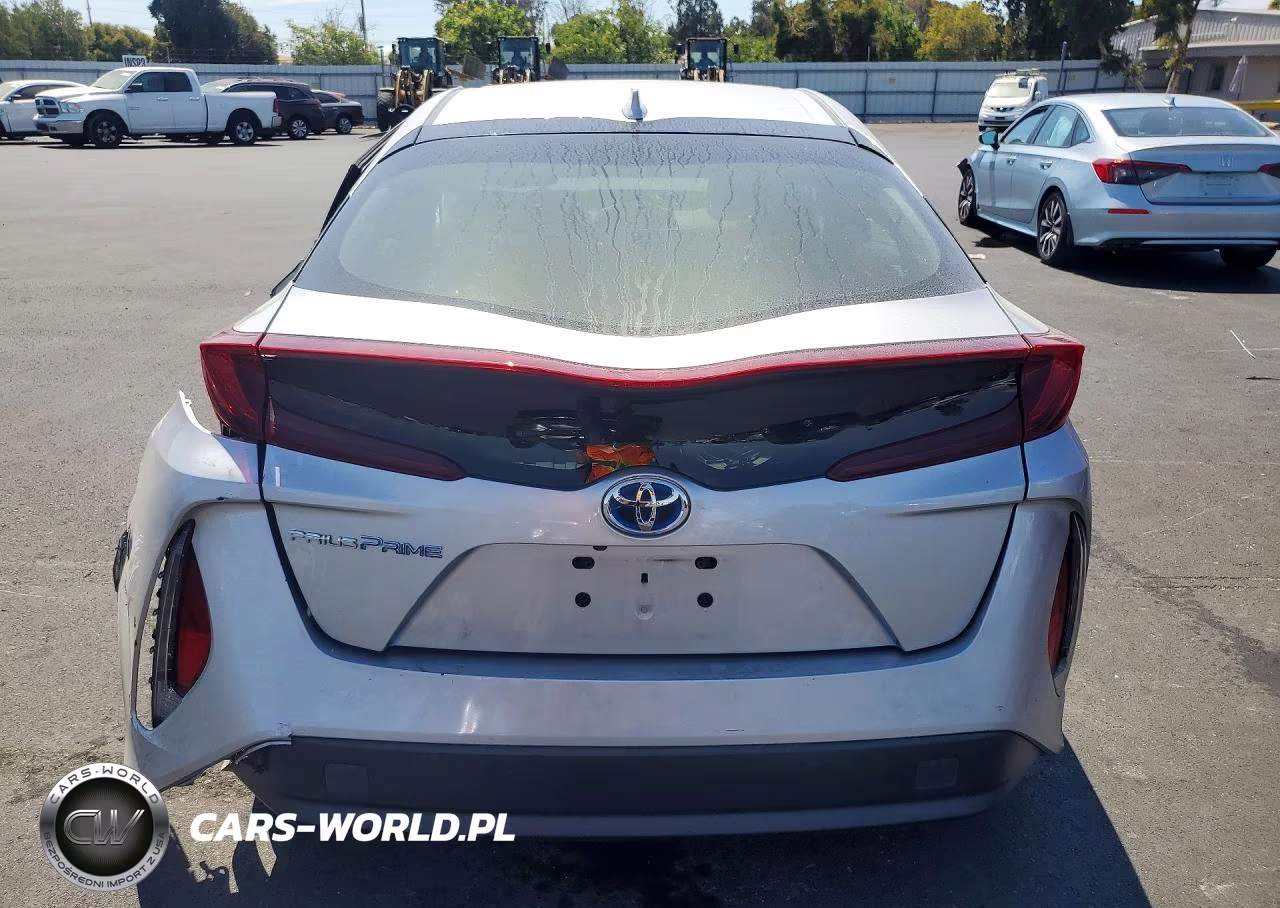 2017 Toyota Prius Prime Premium VIN:JTDKARFP3H3029727 - 6
