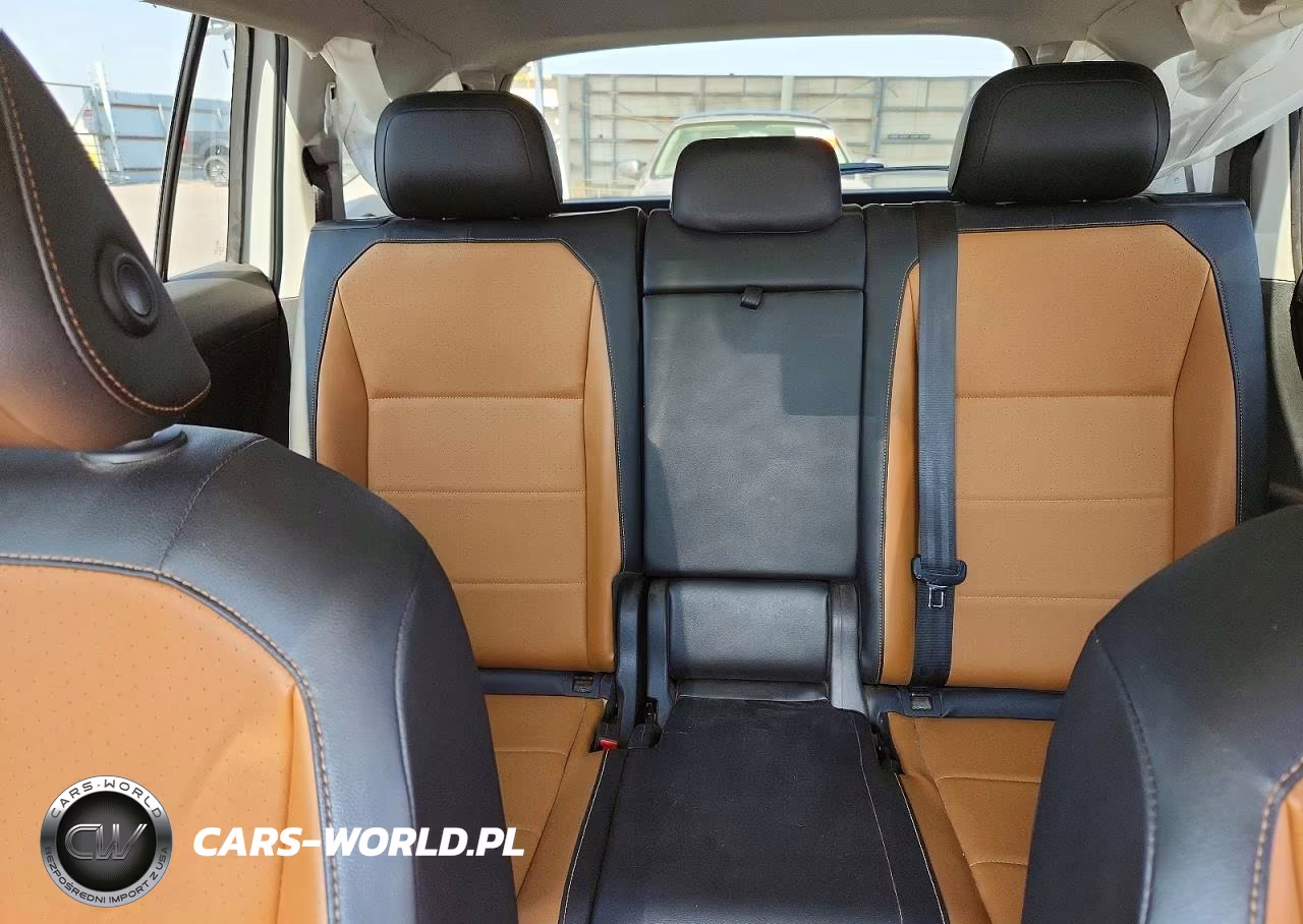 2018 Volkswagen Tiguan Se VIN:3VV3B7AX2JM161851 - 10