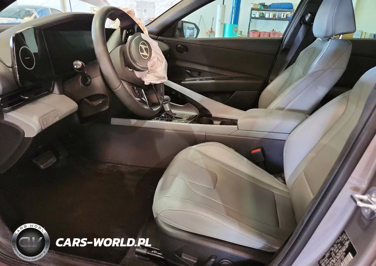 2025 Hyundai Elantra Limited VIN:KMHLN4DJXSU136538 - 7