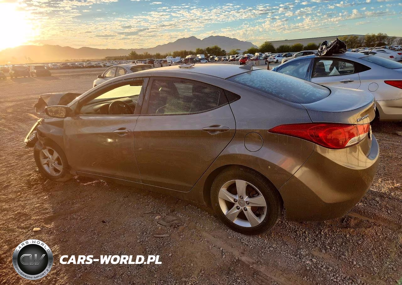 2013 Hyundai Elantra Gls VIN:5NPDH4AE1DH320755 - 2