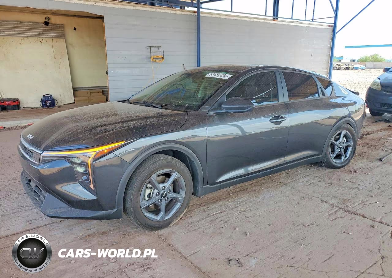 2025 Kia K4 Lxs VIN:3KPFT4DE8SE115051 - 1