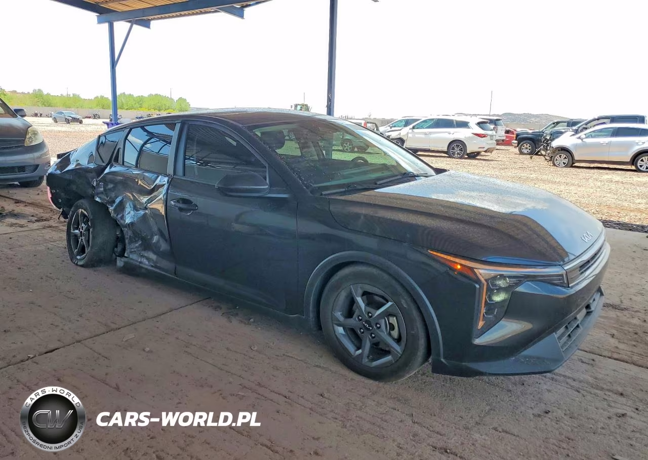 2025 Kia K4 Lxs VIN:3KPFT4DE8SE115051 - 4