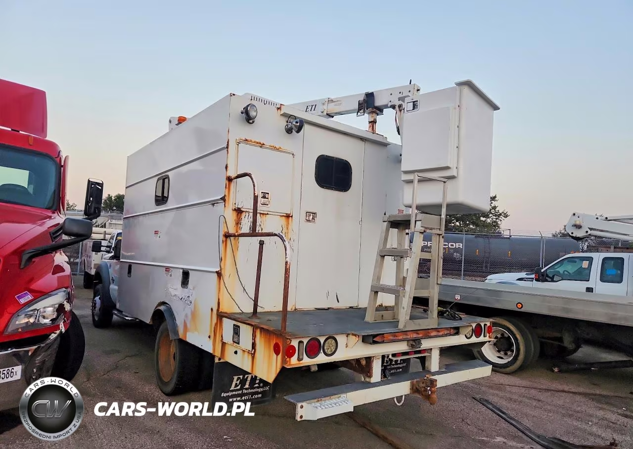 2013 Ford F550 Super Duty Bucket Truck VIN:1FDUF5GTXDEA62555 - 2