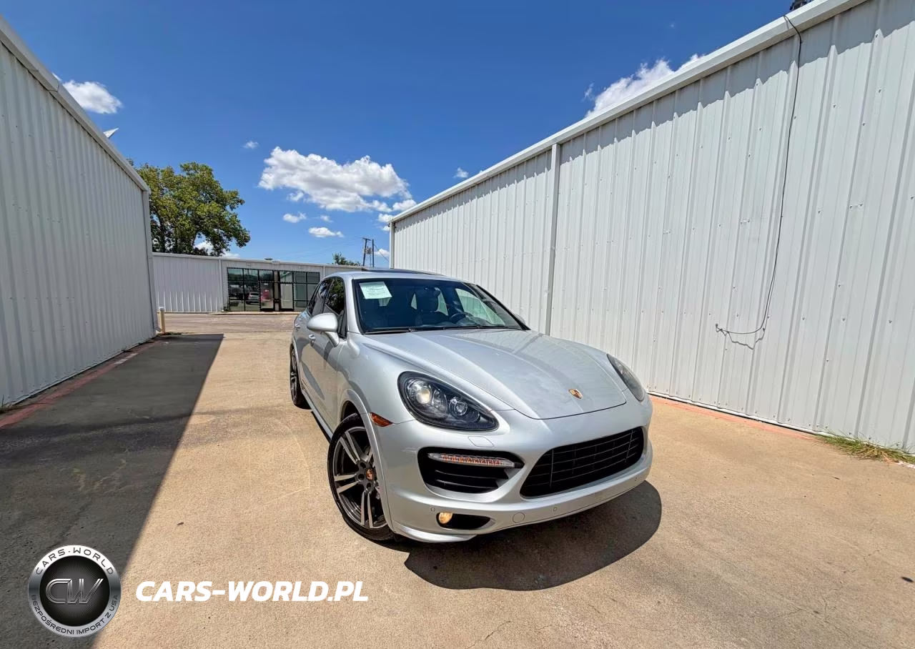 2014 Porsche Cayenne Gts