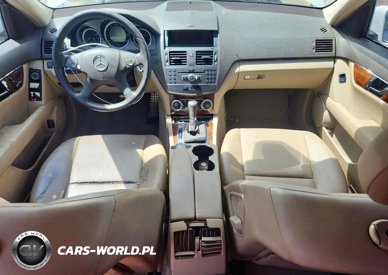 2011 Mercedes-Benz C 300 VIN:WDDGF5EB0BR172893 - 8