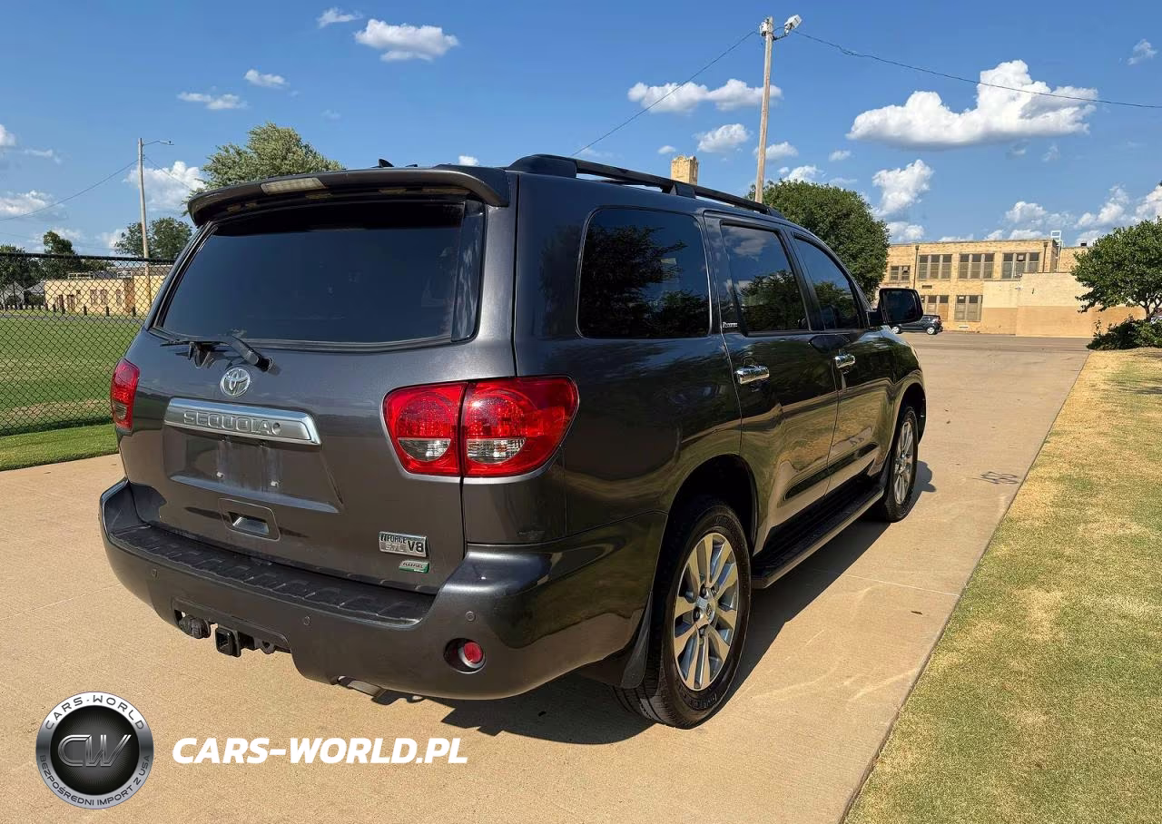 2012 Toyota Sequoia Platinum VIN:5TDDW5G11CS071124 - 4