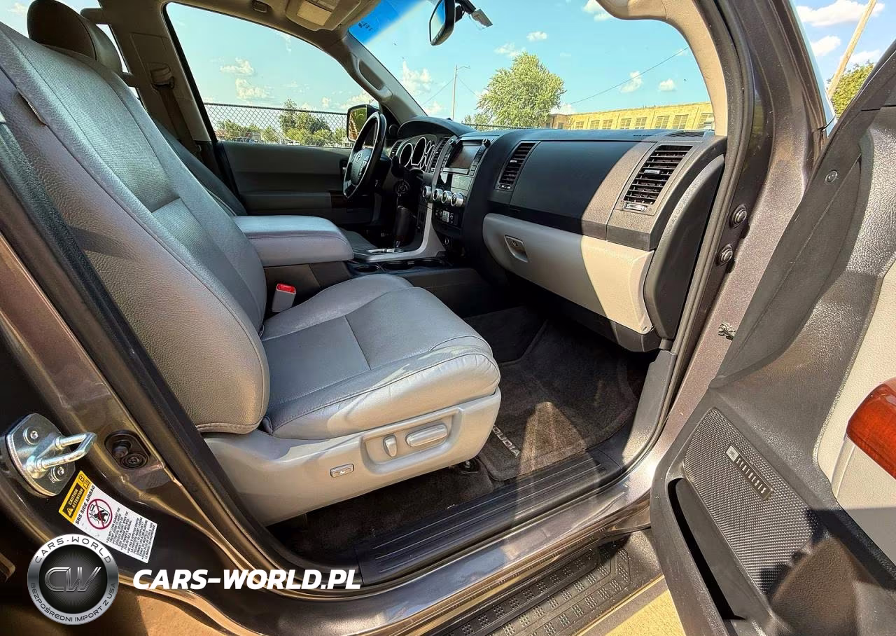 2012 Toyota Sequoia Platinum VIN:5TDDW5G11CS071124 - 5