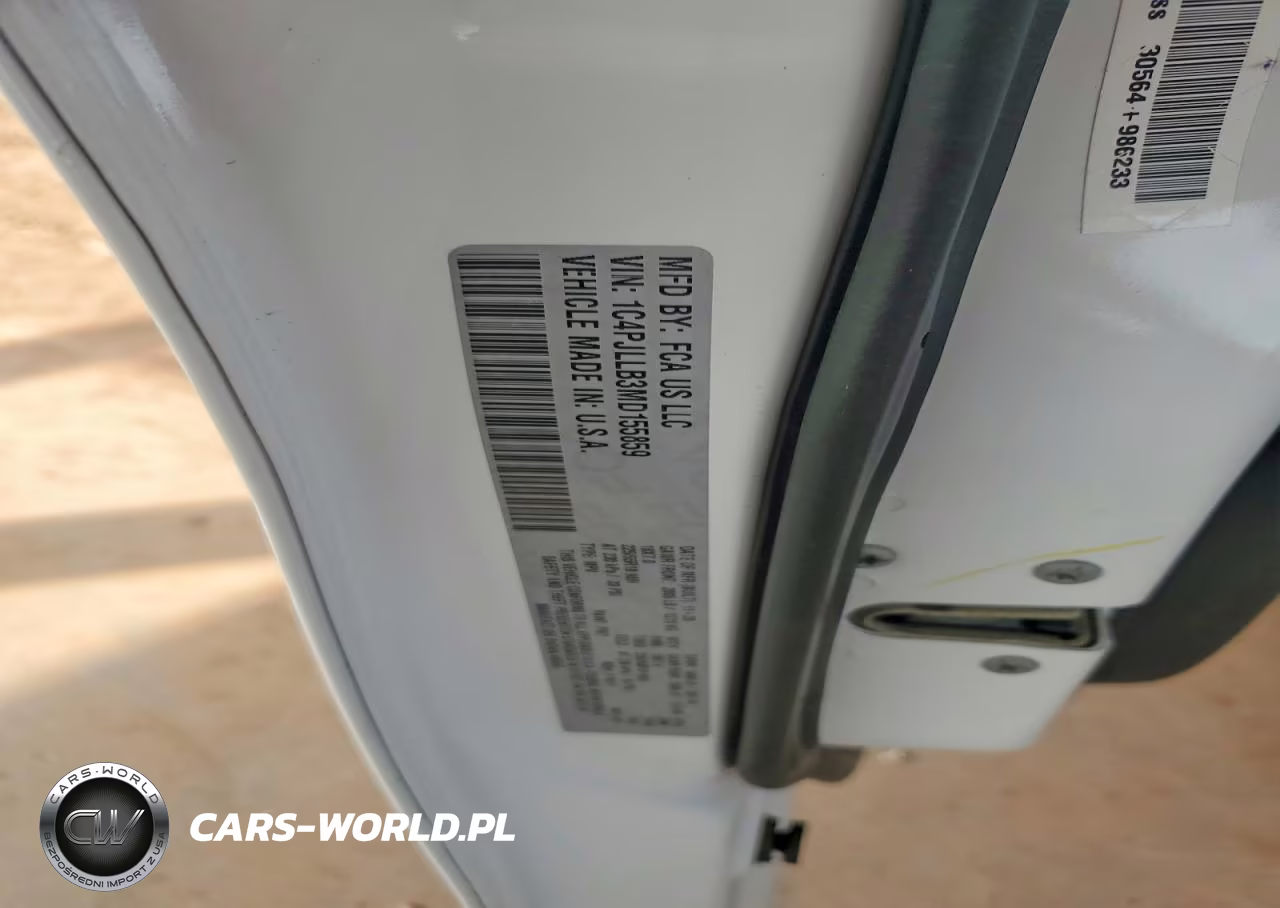 2021 Jeep Cherokee Latitude Plus VIN:1C4PJLLB3MD155859 - 13
