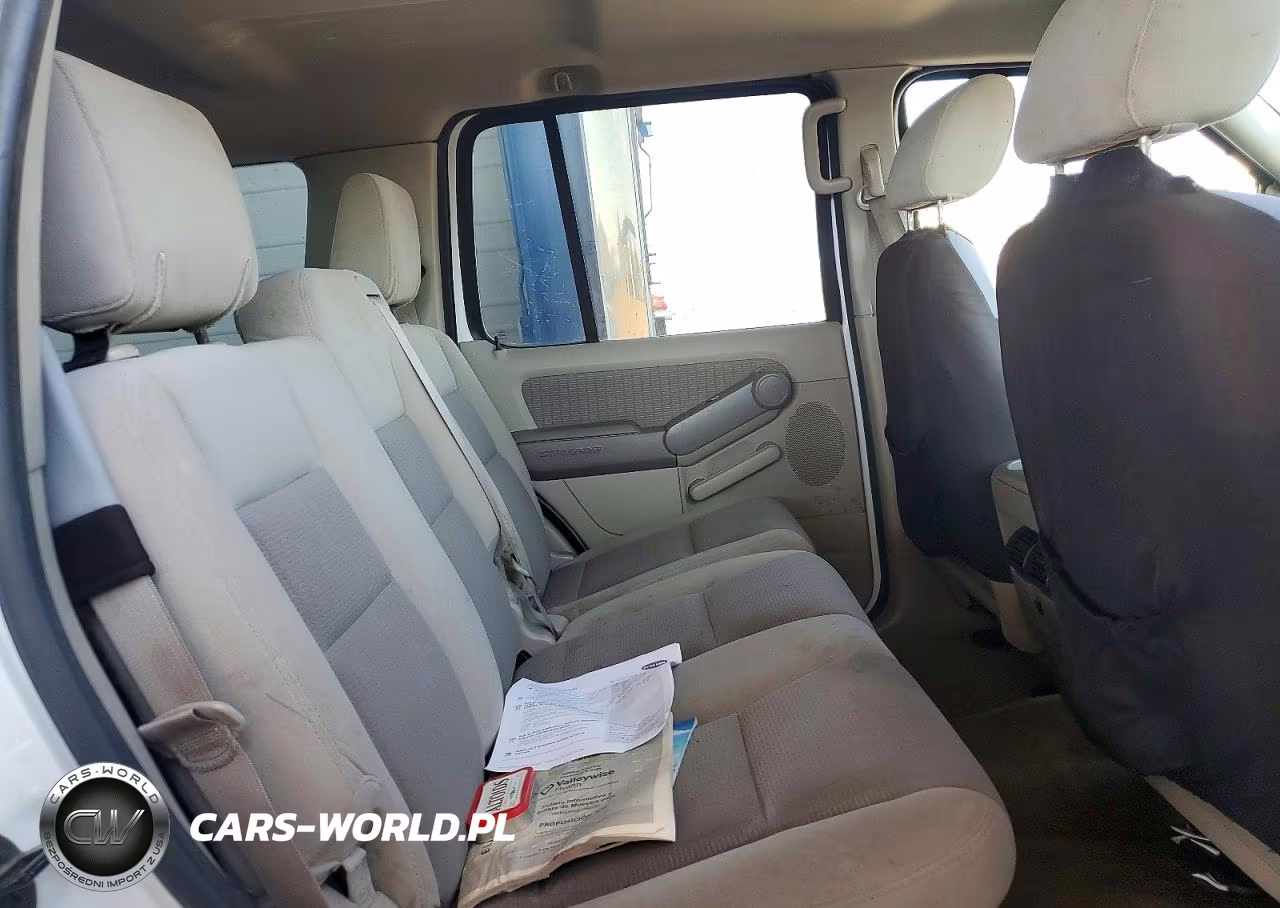 2007 Ford Explorer Xlt VIN:1FMEU63E97UA41682 - 10