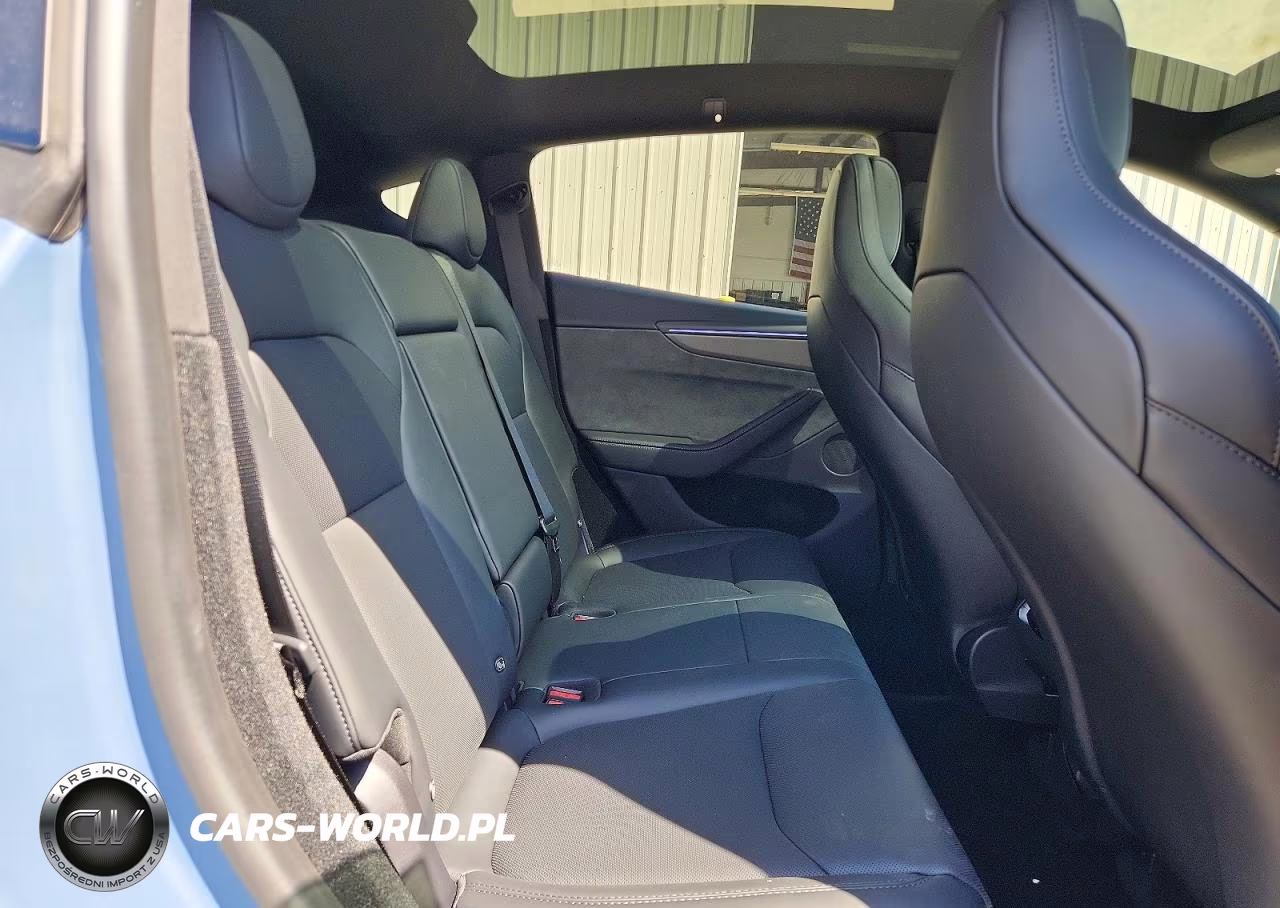 2026 Tesla Model Y VIN:7SAYGDET8TA711816 - 10