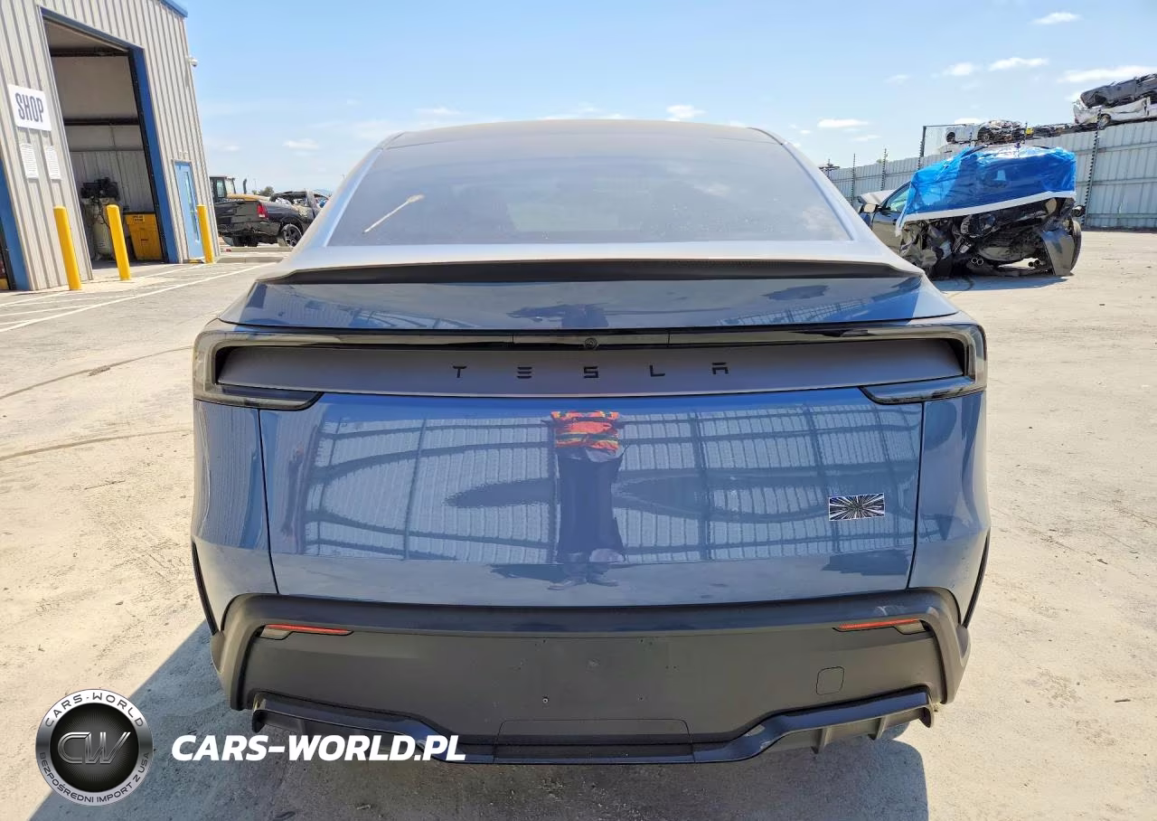2026 Tesla Model Y VIN:7SAYGDET8TA711816 - 6