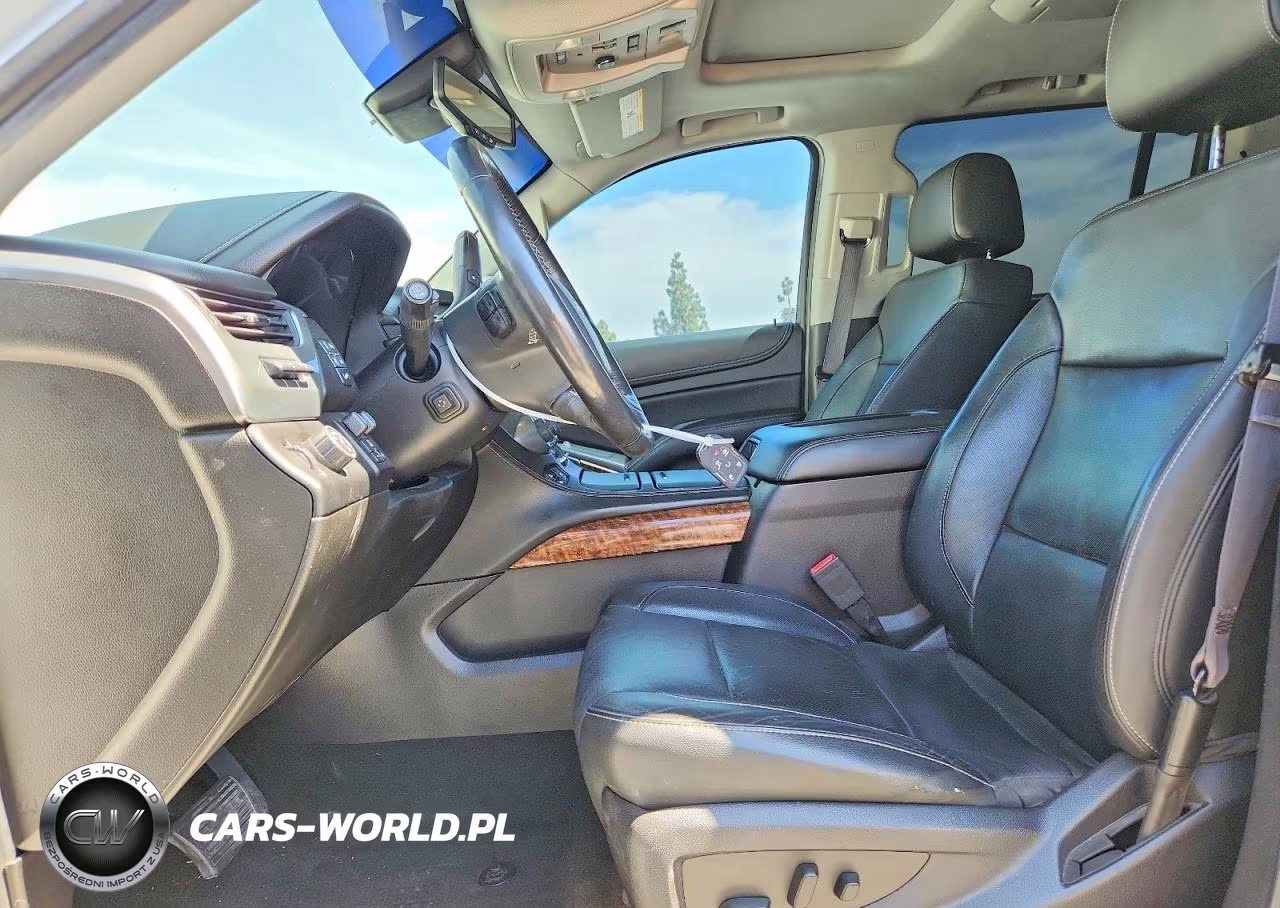 2017 Chevrolet Suburban C1500 Premier VIN:1GNSCJKC7HR194862 - 7