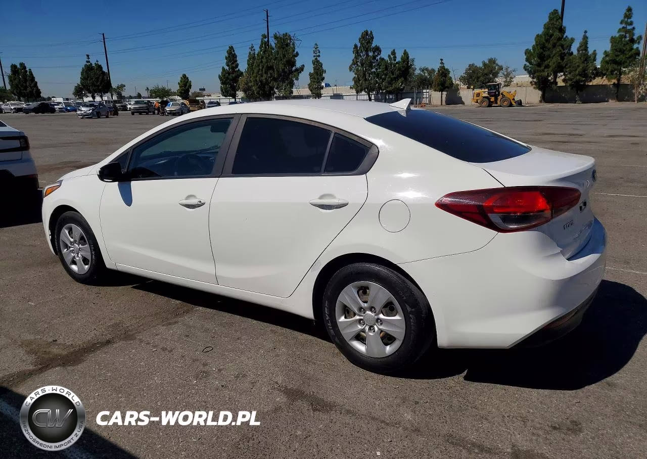 2017 Kia Forte Lx VIN:3KPFK4A7XHE121032 - 2