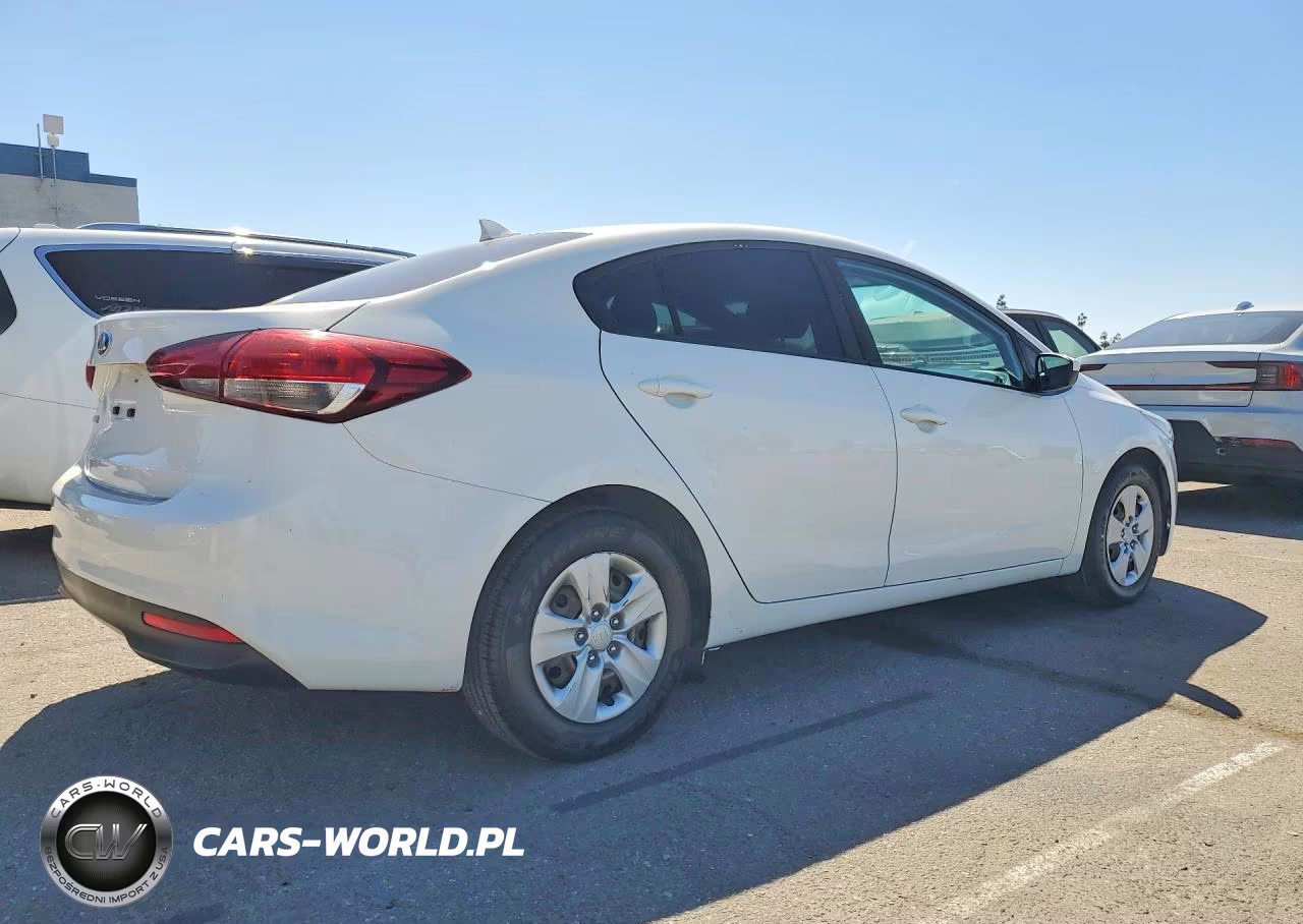 2017 Kia Forte Lx VIN:3KPFK4A7XHE121032 - 3