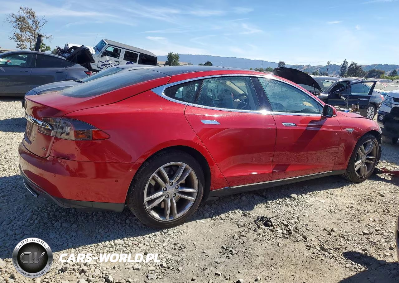 2014 Tesla Model S VIN:5YJSA1S12EFP57282 - 3