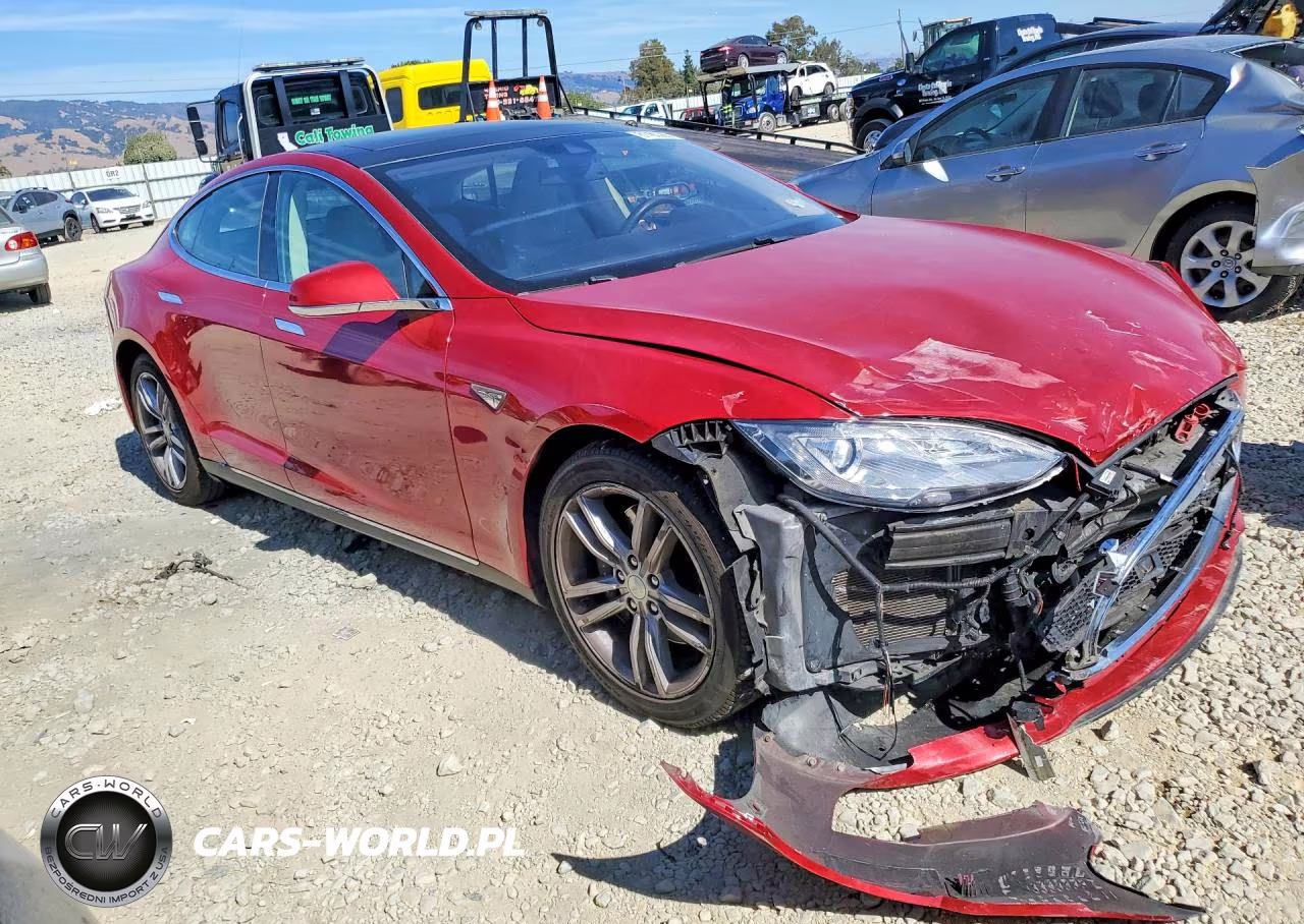 2014 Tesla Model S VIN:5YJSA1S12EFP57282 - 4
