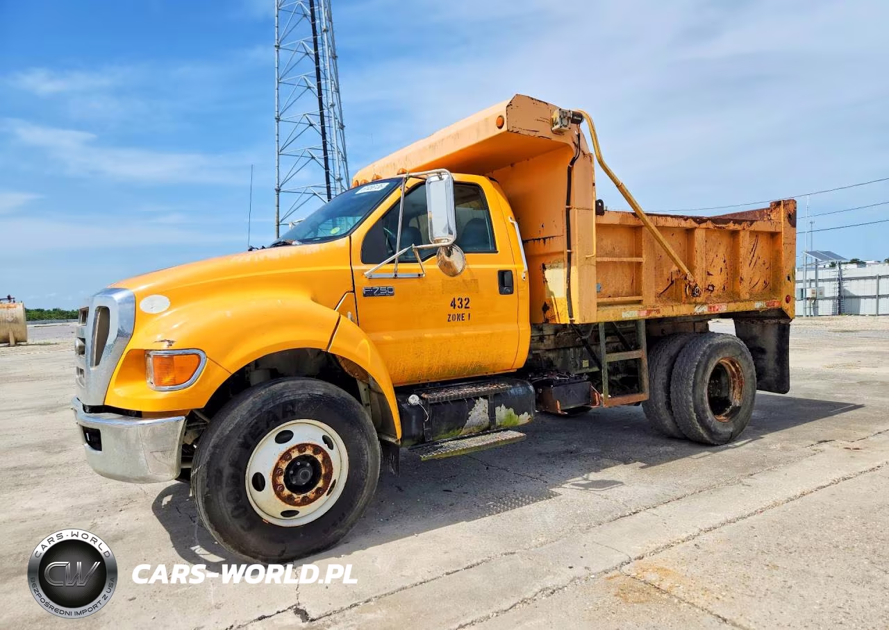 2010 Ford F750 Super Duty Dump Truck – zdjęcie 1 z 13