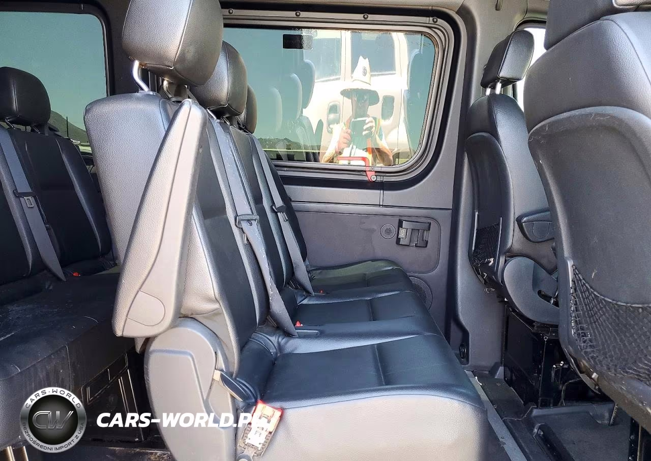 2020 Mercedes-Benz Sprinter 2500 VIN:W1Z4EGHY9LT022806 - 11