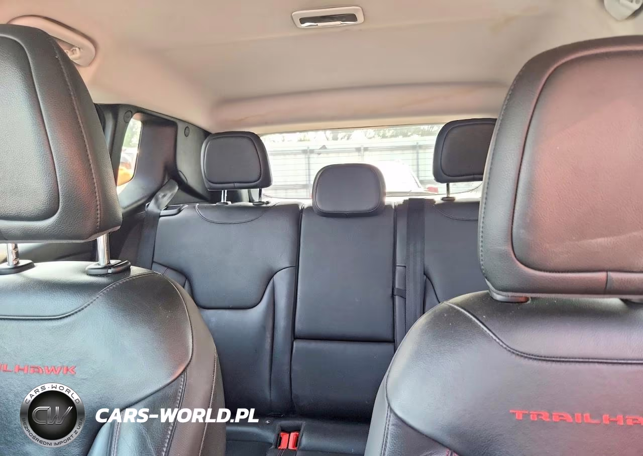 2019 Jeep Renegade Trailhawk VIN:ZACNJBC19KPJ90393 - 10