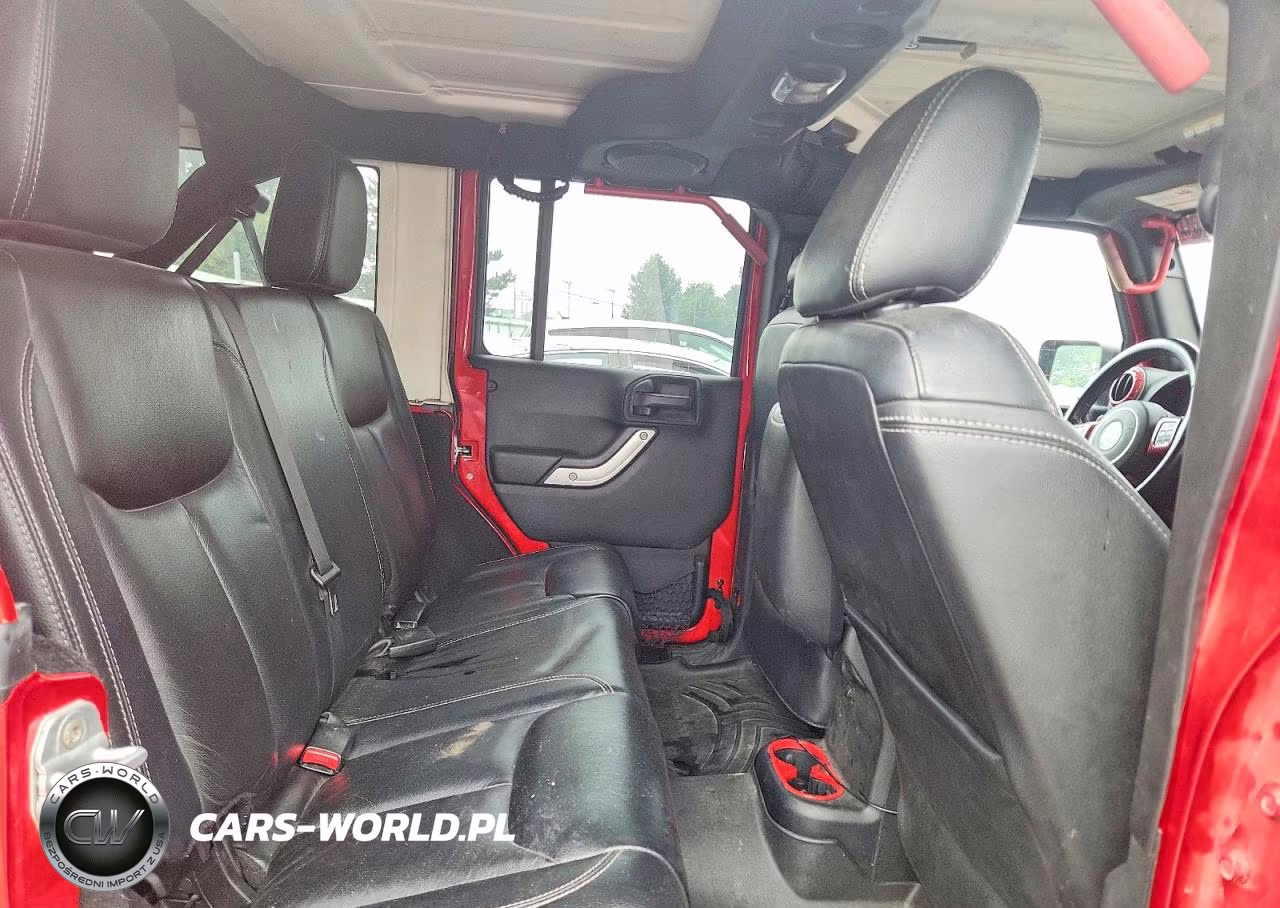 2014 Jeep Wrangler Unlimited Sahara VIN:1C4BJWEG0EL128355 - 11