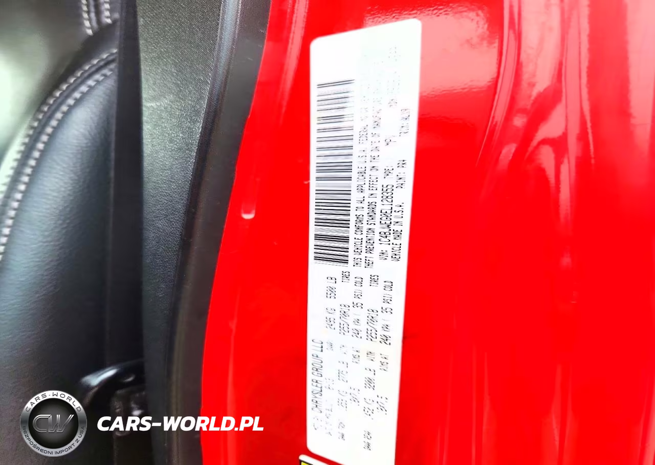 2014 Jeep Wrangler Unlimited Sahara VIN:1C4BJWEG0EL128355 - 13