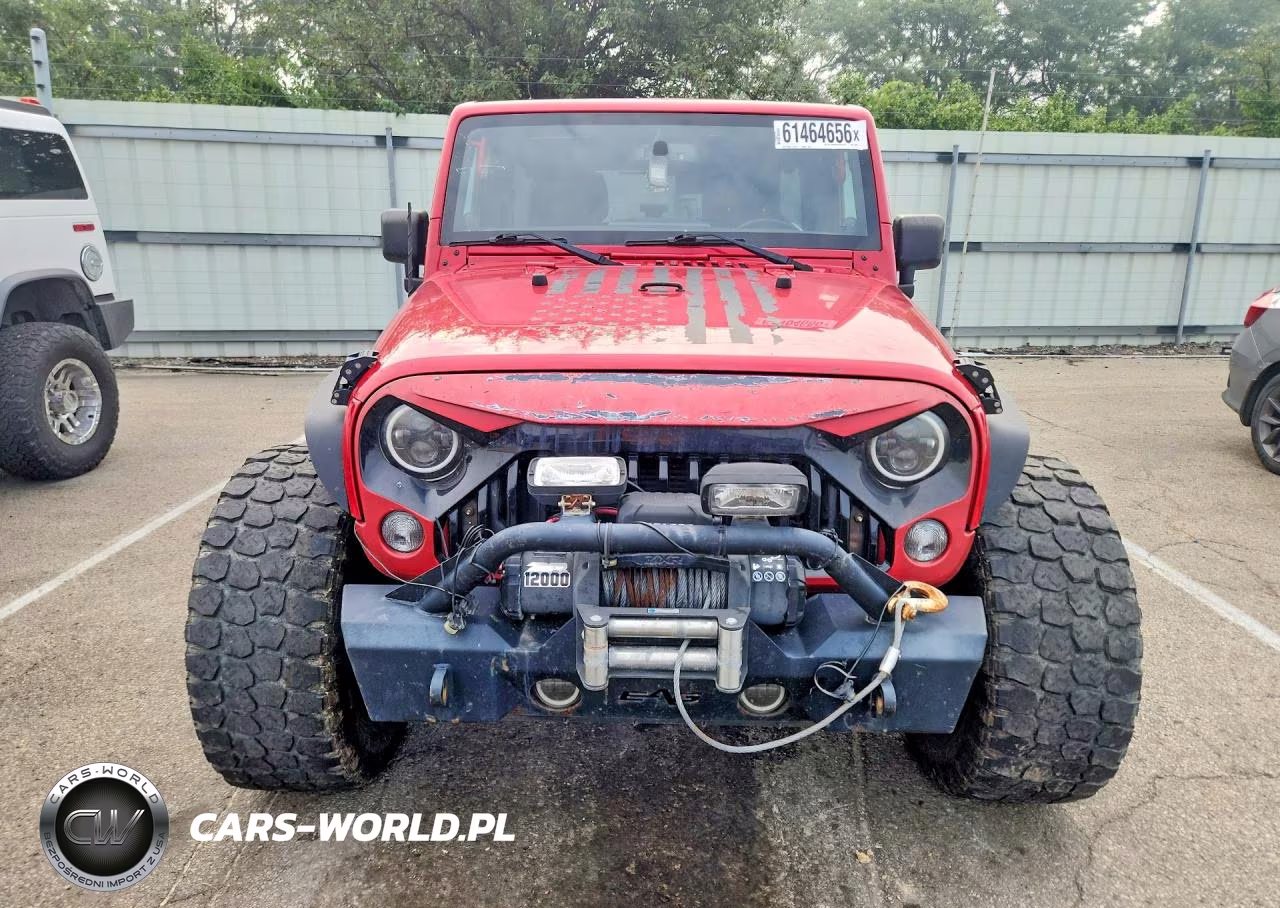 2014 Jeep Wrangler Unlimited Sahara VIN:1C4BJWEG0EL128355 - 5