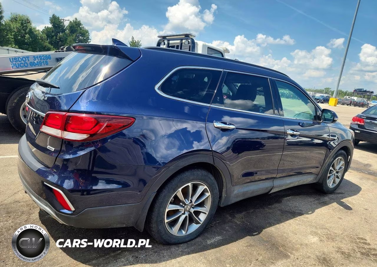 2018 Hyundai Santa Fe Se VIN:KM8SNDHF8JU290777 - 3