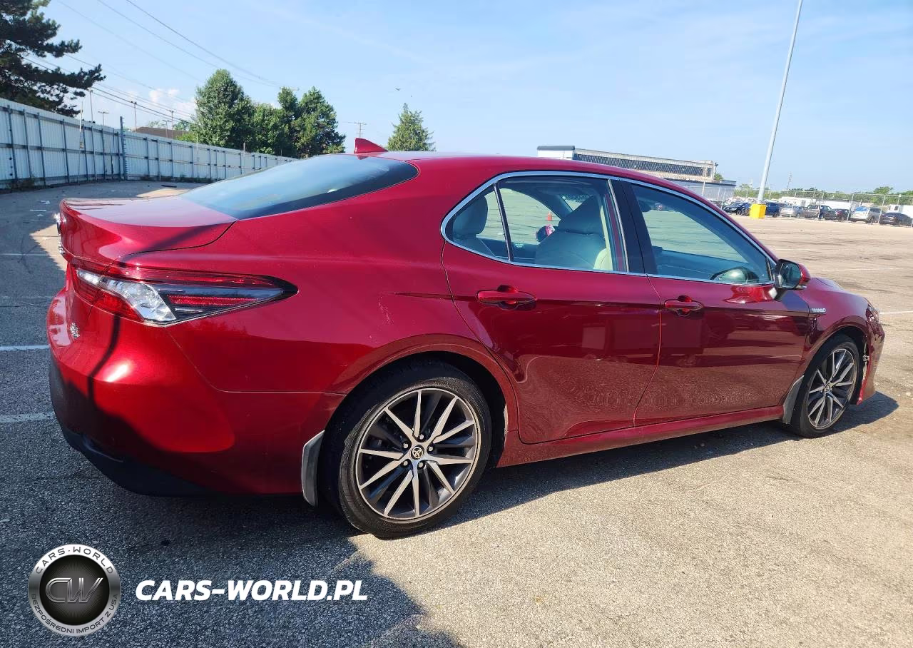 2021 Toyota Camry Xle VIN:4T1F31AK7MU547266 - 3