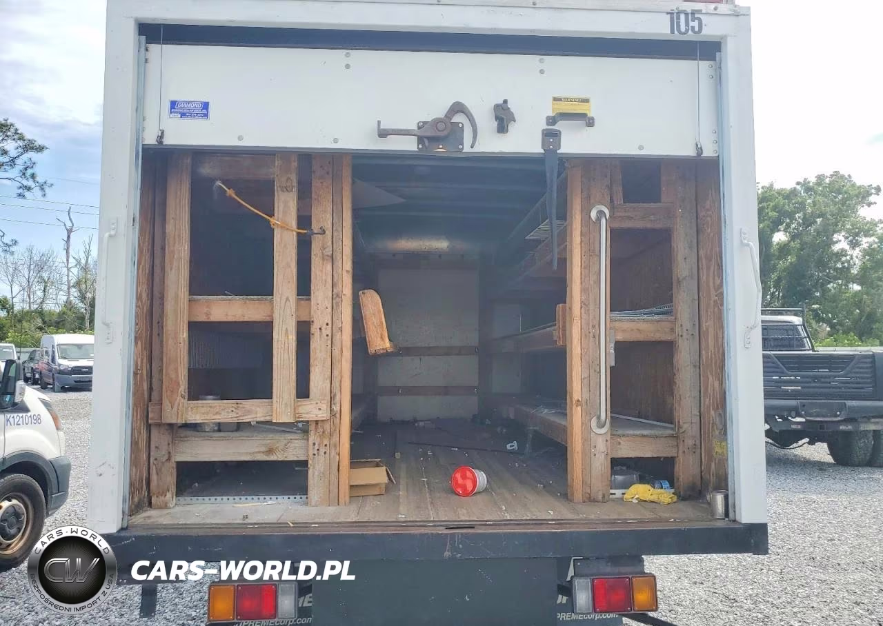 2011 Isuzu Npr Box Truck VIN:JALB4W17XB7401513 - 10