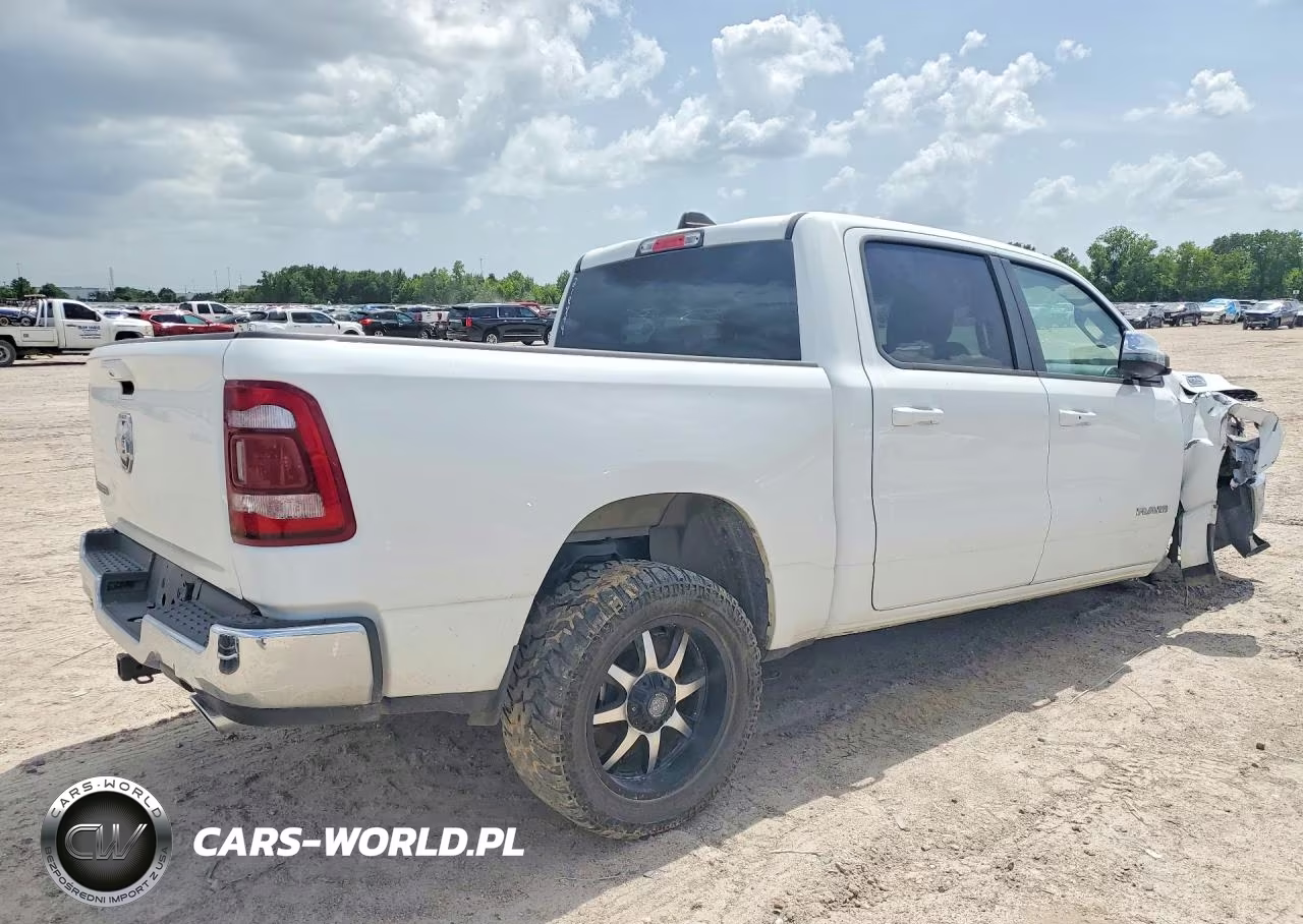RAM 1500 VIN:1C6RREJT8RN218844 - 3
