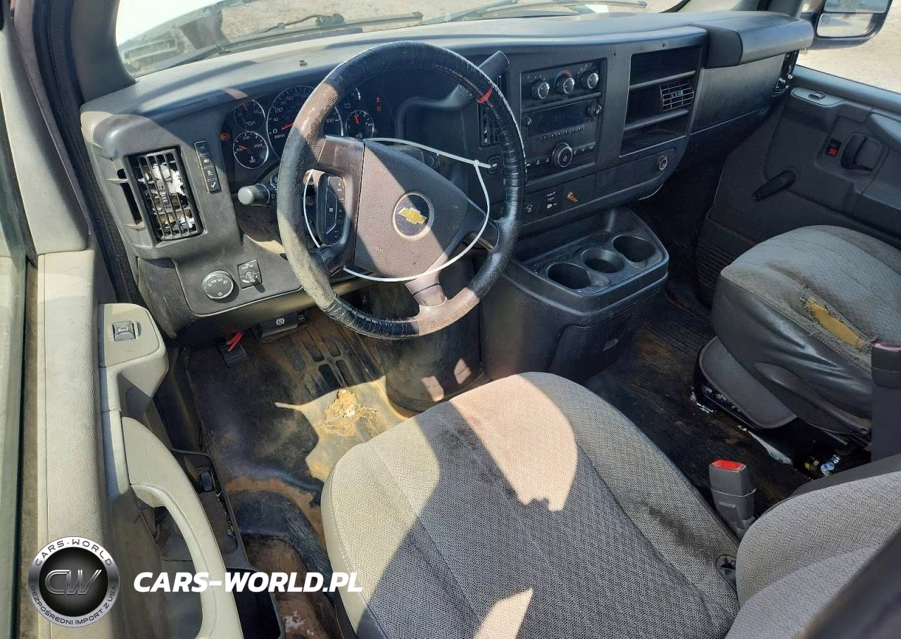 2011 Chevrolet Express G2500 VIN:1GCWGFCA3B1142692 - 8