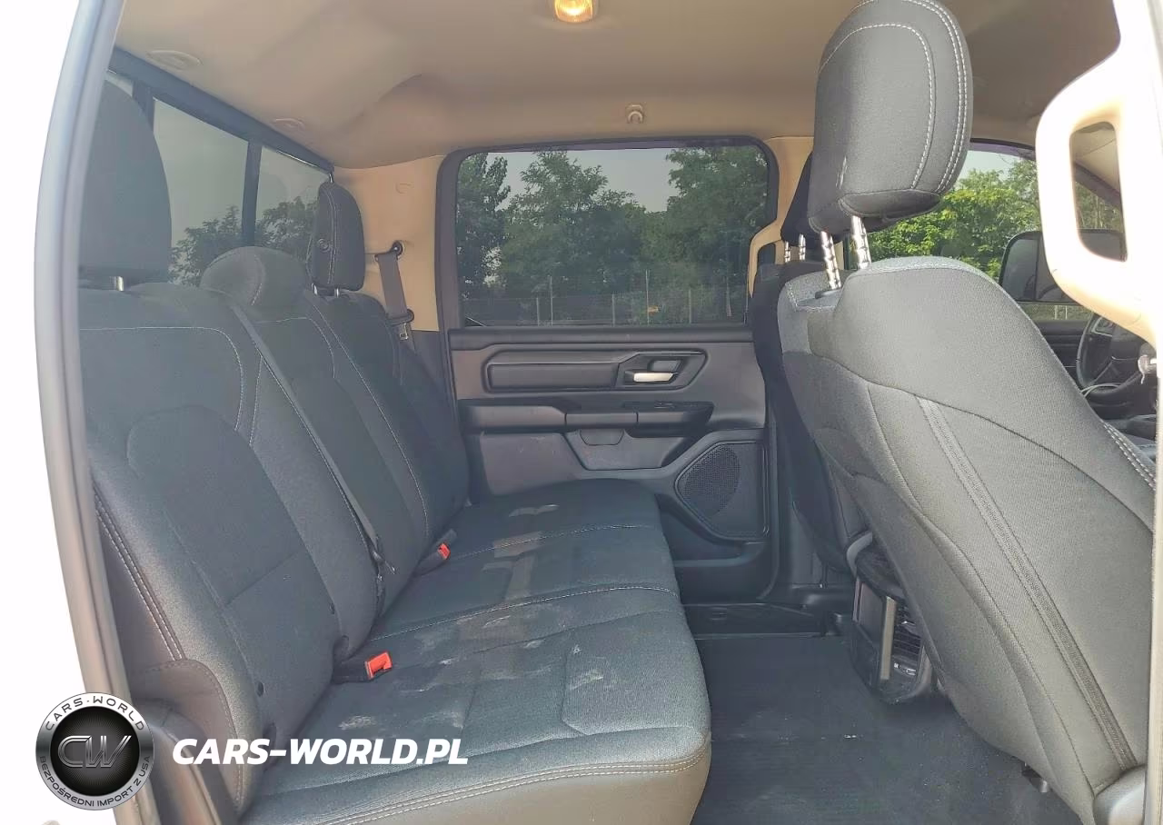 2019 Ram 1500 Tradesman VIN:1C6SRFNT4KN662777 - 10