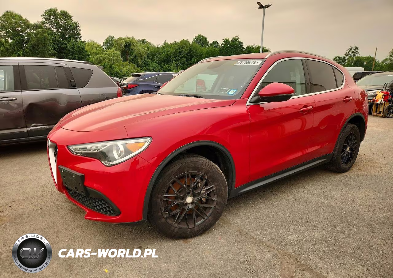 2018 Alfa Romeo Stelvio – zdjęcie 1 z 13