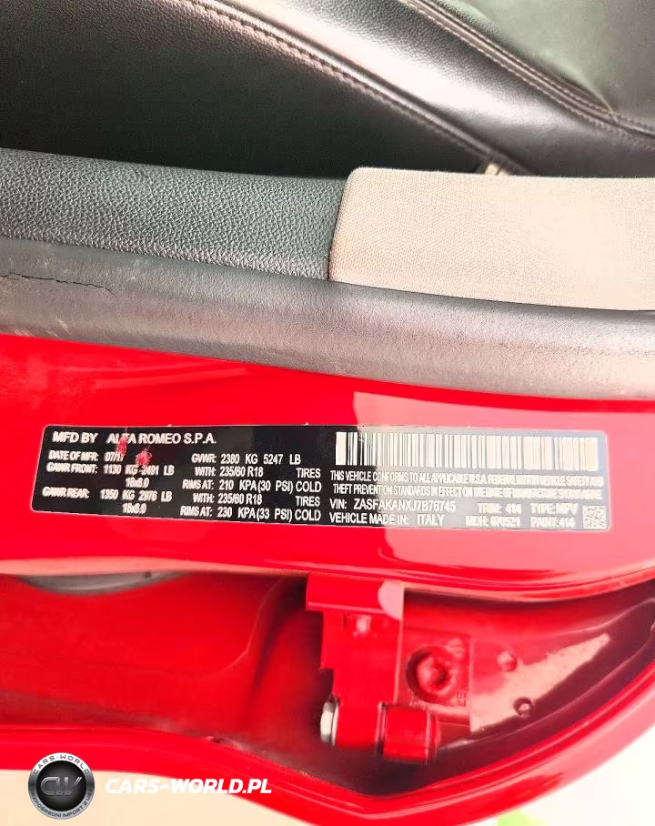 2018 Alfa Romeo Stelvio VIN:ZASFAKANXJ7B76745 - 13