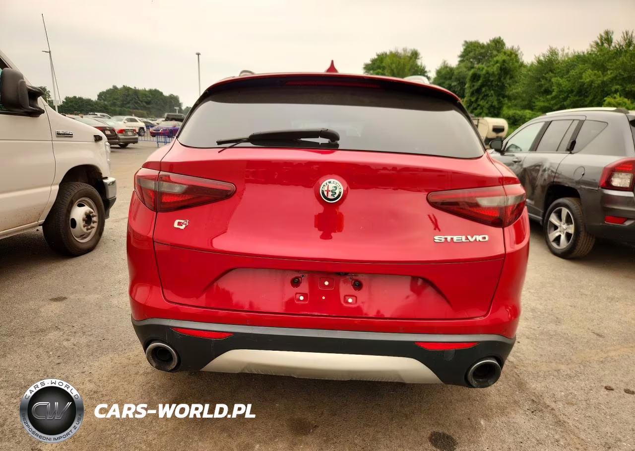 2018 Alfa Romeo Stelvio VIN:ZASFAKANXJ7B76745 - 6