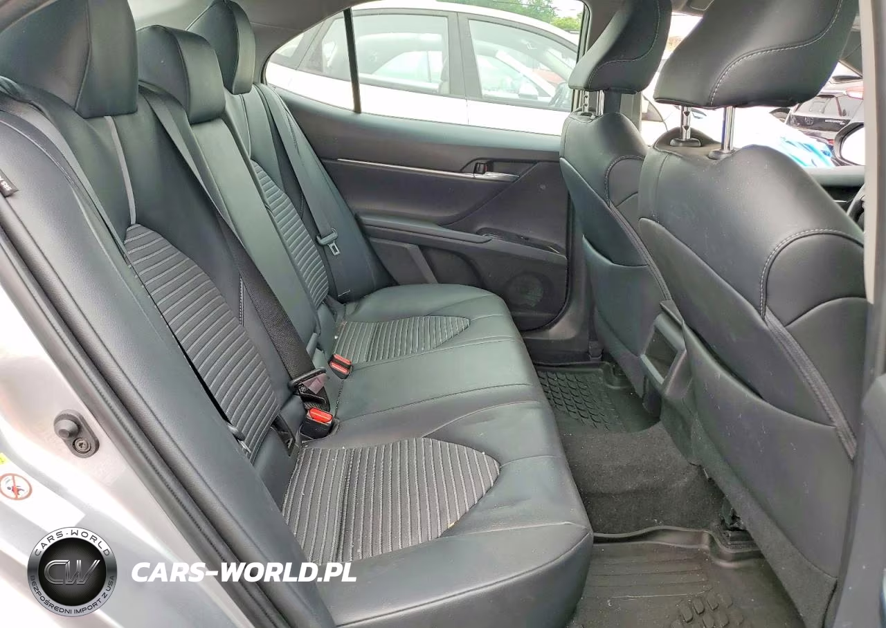 2018 Toyota Camry Se VIN:4T1B11HK9JU677510 - 10