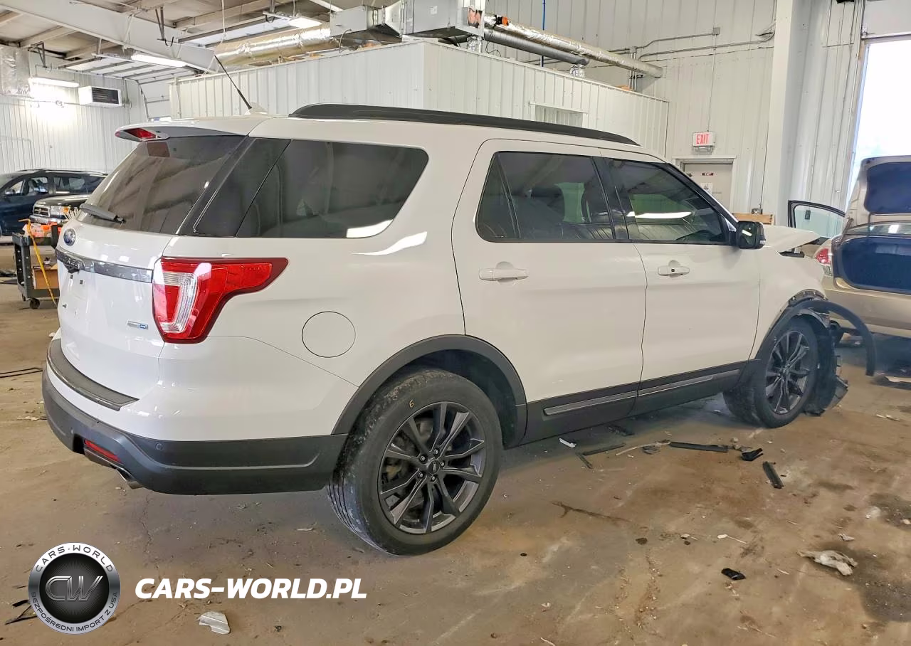 2018 Ford Explorer Xlt VIN:1FM5K8DH9JGA53847 - 3
