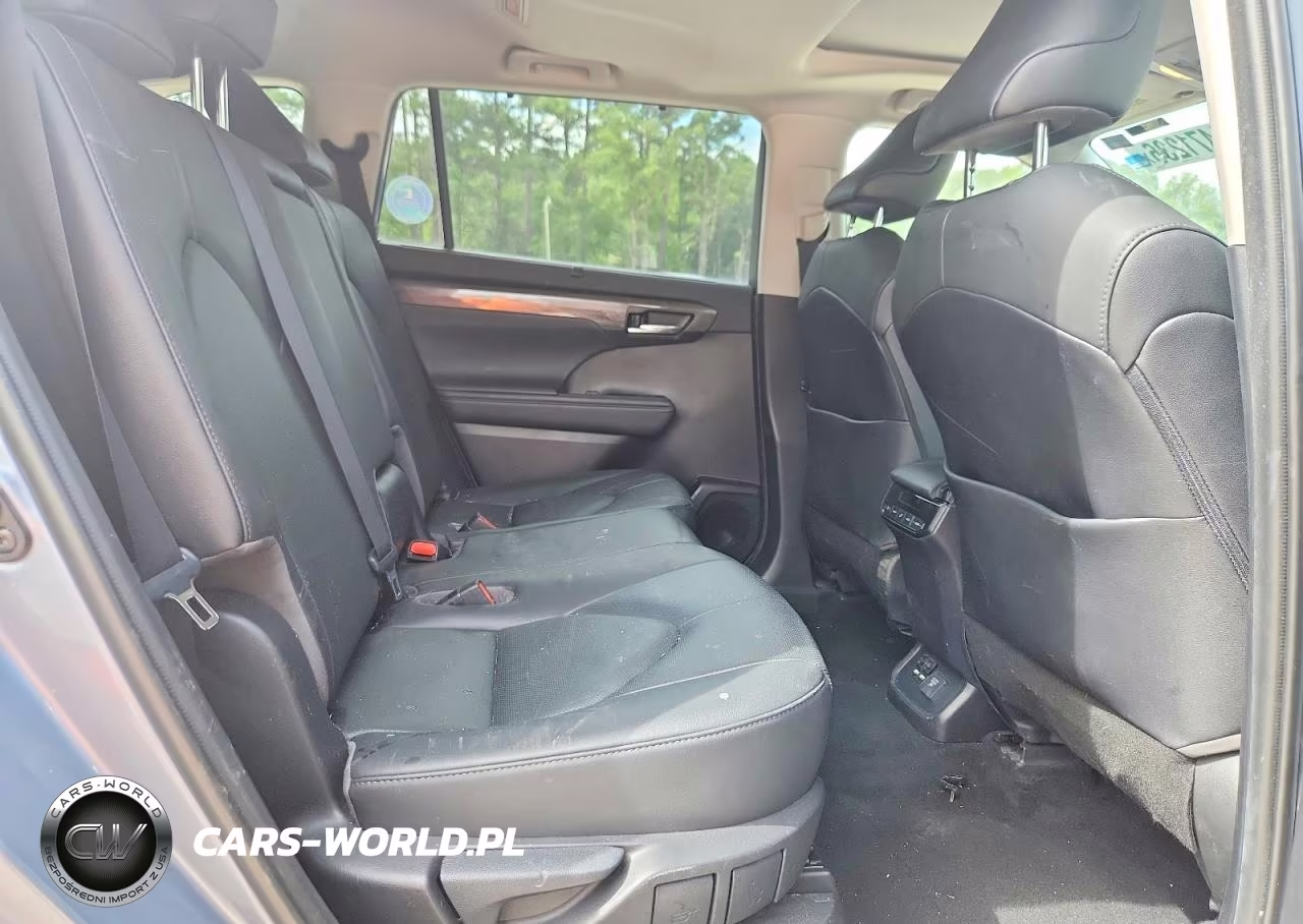 2020 Toyota Highlander Hybrid VIN:5TDYARAH7LS000653 - 10