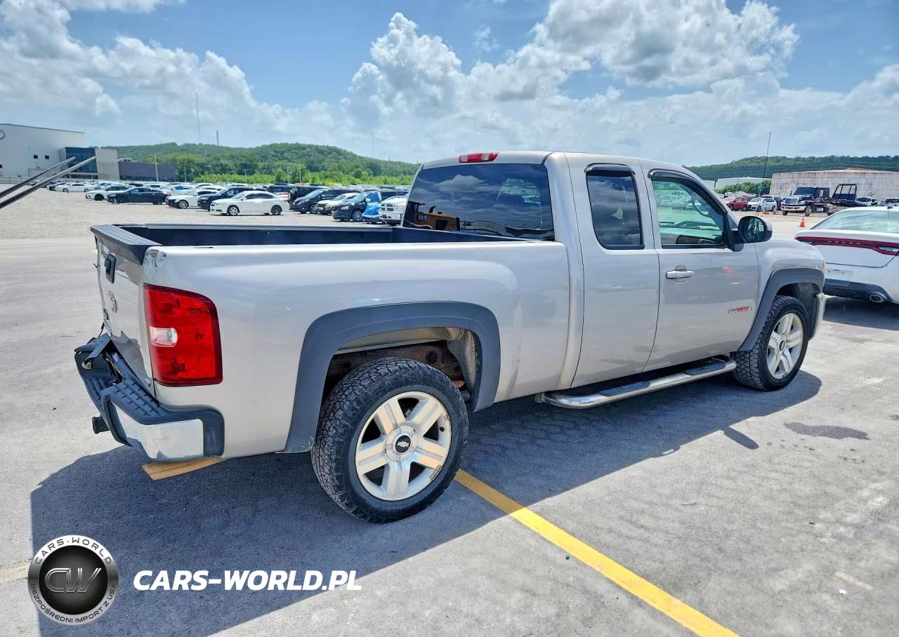 2007 Chevrolet Silverado C1500 VIN:2GCEC19Y471542373 - 3