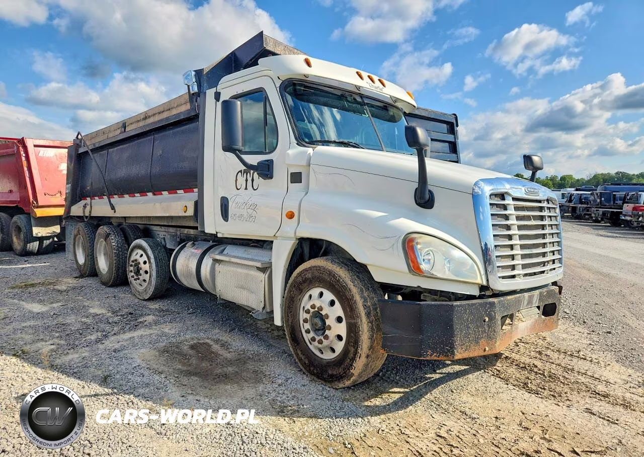 2013 Freightliner Cascadia Dump Truck VIN:1FUJGEDV1DSBU6075 - 4