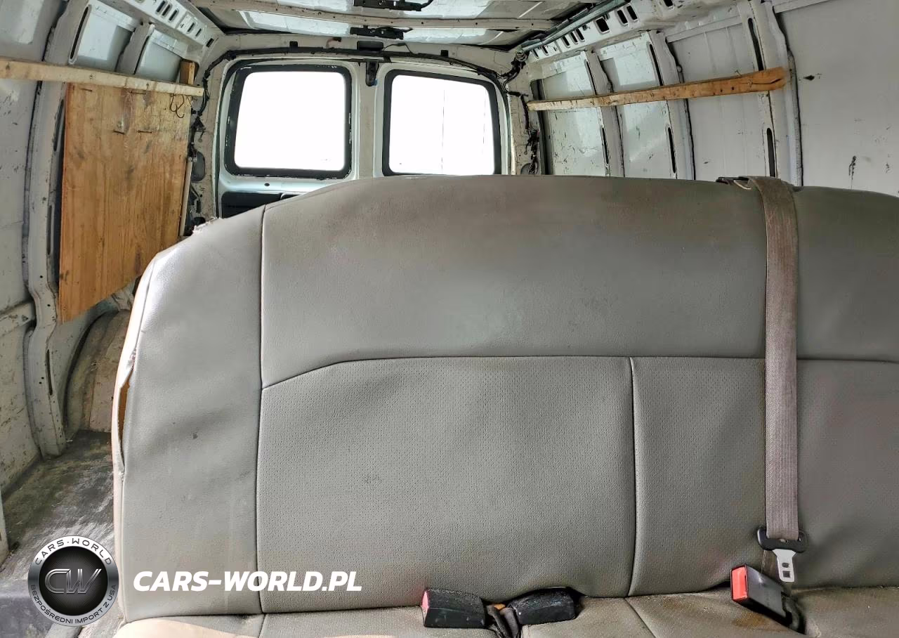 2016 Chevrolet Express G2500 VIN:1GCWGBFF8G1121442 - 10