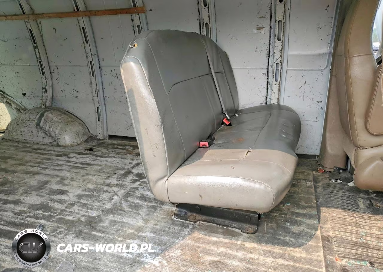 2016 Chevrolet Express G2500 VIN:1GCWGBFF8G1121442 - 11