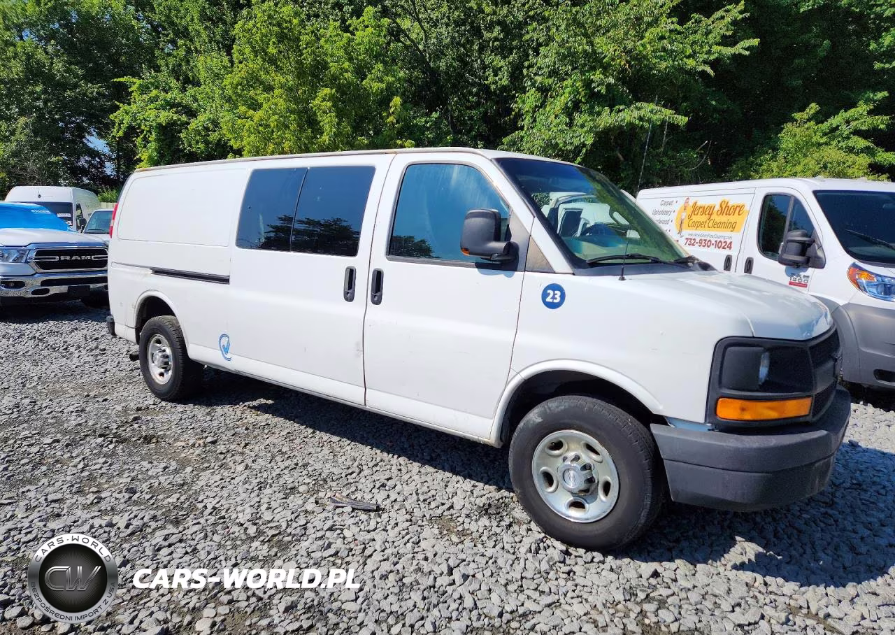 2016 Chevrolet Express G2500 VIN:1GCWGBFF8G1121442 - 4